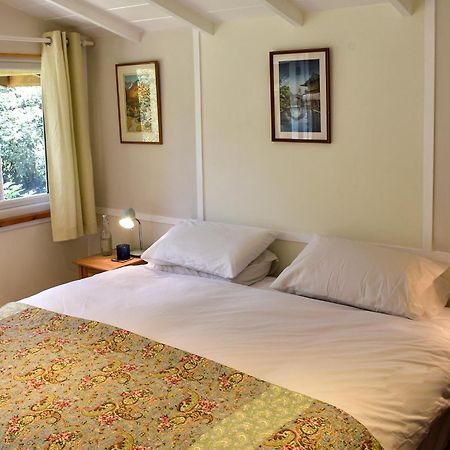 Ward Avenue B&B Каус Экстерьер фото
